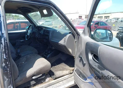 2002 Ford Ranger Edge/Tremor/Xlt from USA, damaged, VIN 1FTYR44U82TA39062